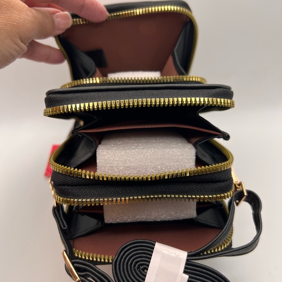 Iconic Bags Crossbody Bag - Picture 3 of 4